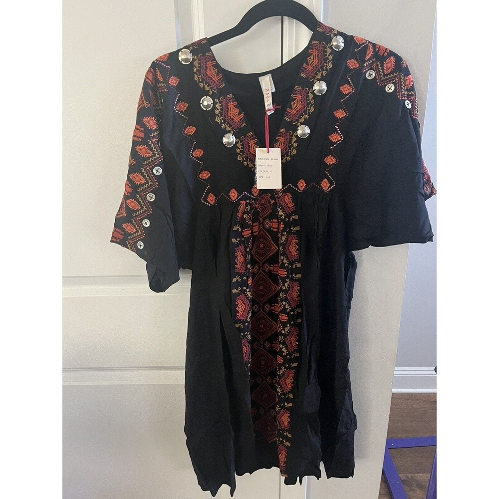 Anthropologie RAGA short flowy dress/coverup Size XSP, gorgeous button detail